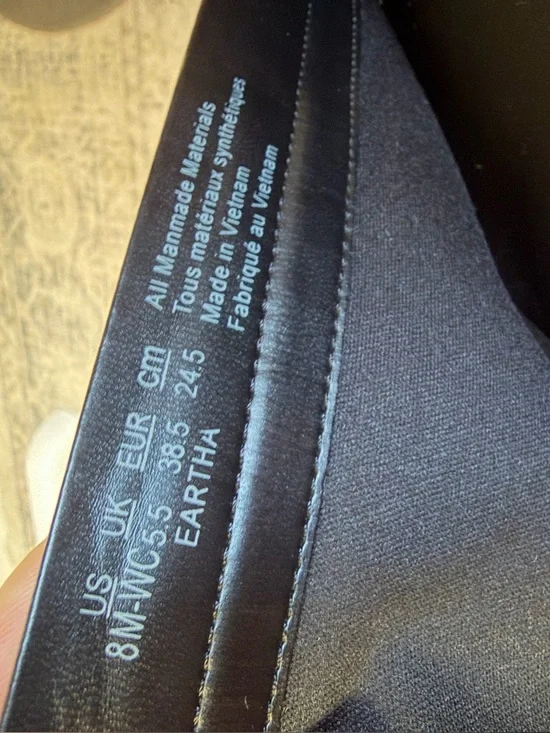 Naturalizer Black Leather Pointed-Toe Knee Boots with Mid Heels - Picture 12 of 13